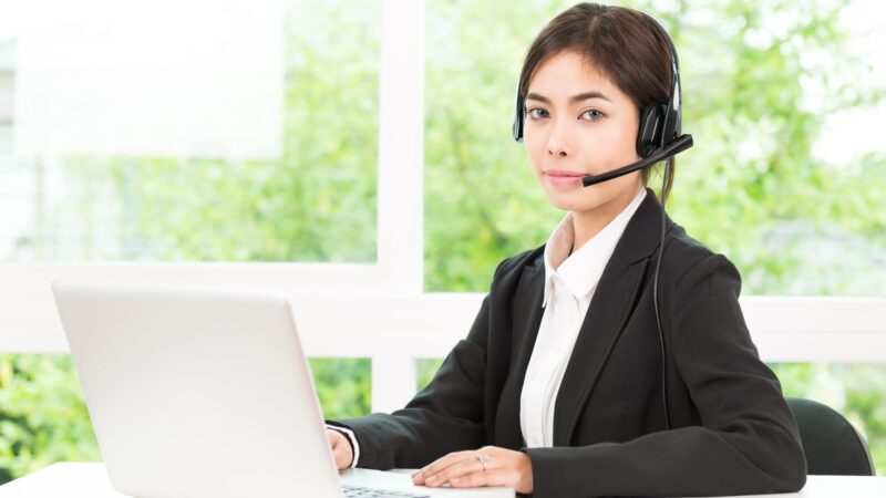 Woman customer call service